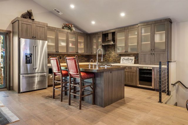 1365 North Lake Boulevard, Tahoe City, CA 96145