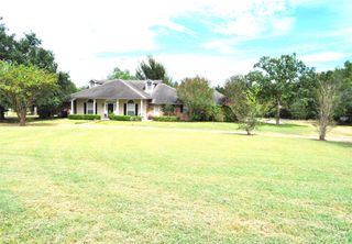 6658 Old Independence Road, Brenham, TX 77833