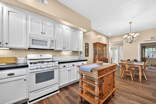 15326 Stinson Dr, Grass Valley, CA 95949