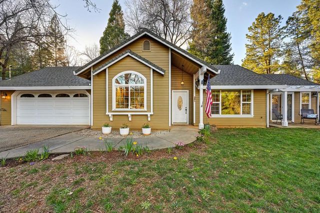 15326 Stinson Dr, Grass Valley, CA 95949