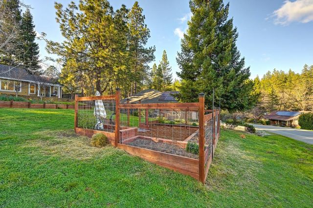 15326 Stinson Dr, Grass Valley, CA 95949