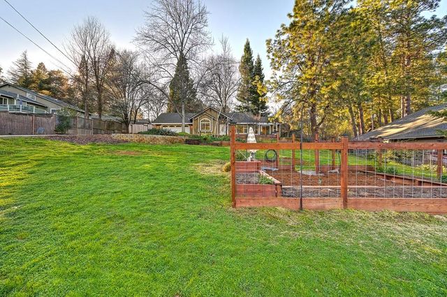 15326 Stinson Dr, Grass Valley, CA 95949