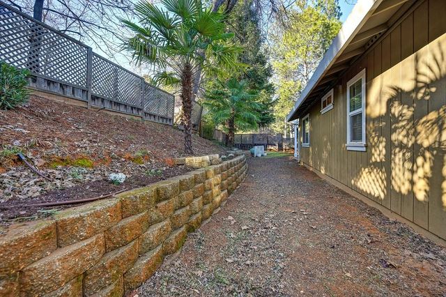 15326 Stinson Dr, Grass Valley, CA 95949