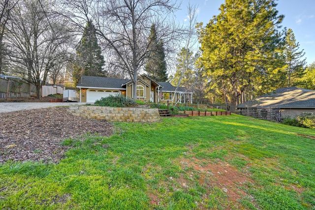 15326 Stinson Dr, Grass Valley, CA 95949