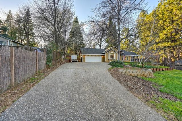 15326 Stinson Dr, Grass Valley, CA 95949