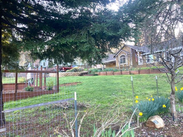 15326 Stinson Dr, Grass Valley, CA 95949