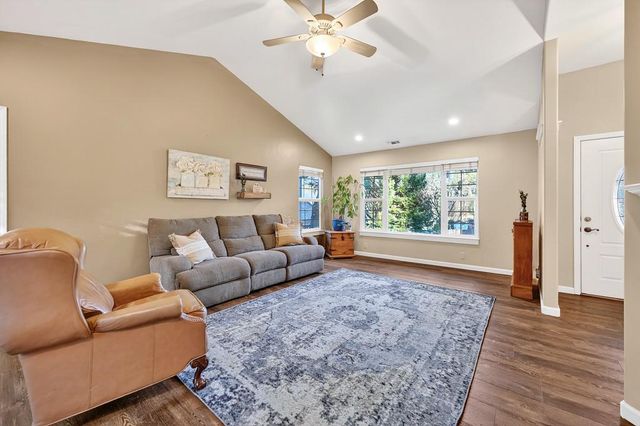 15326 Stinson Dr, Grass Valley, CA 95949