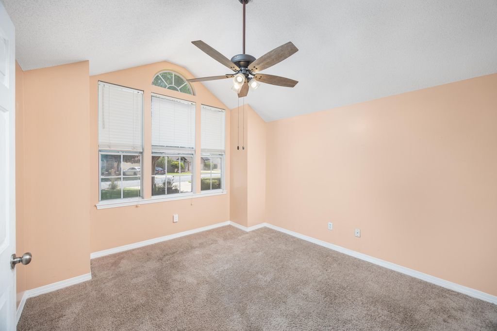 Image 10 of property listing at 1911 W Mistral Lane, Fort Walton Beach, FL 32547