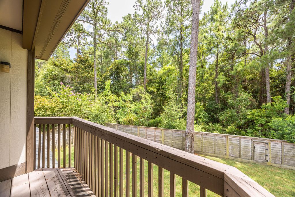 Image 27 of property listing at 1911 W Mistral Lane, Fort Walton Beach, FL 32547