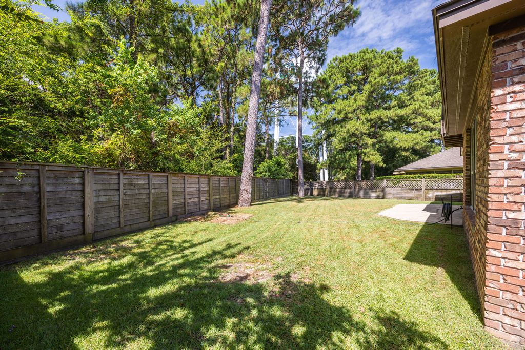 Image 32 of property listing at 1911 W Mistral Lane, Fort Walton Beach, FL 32547