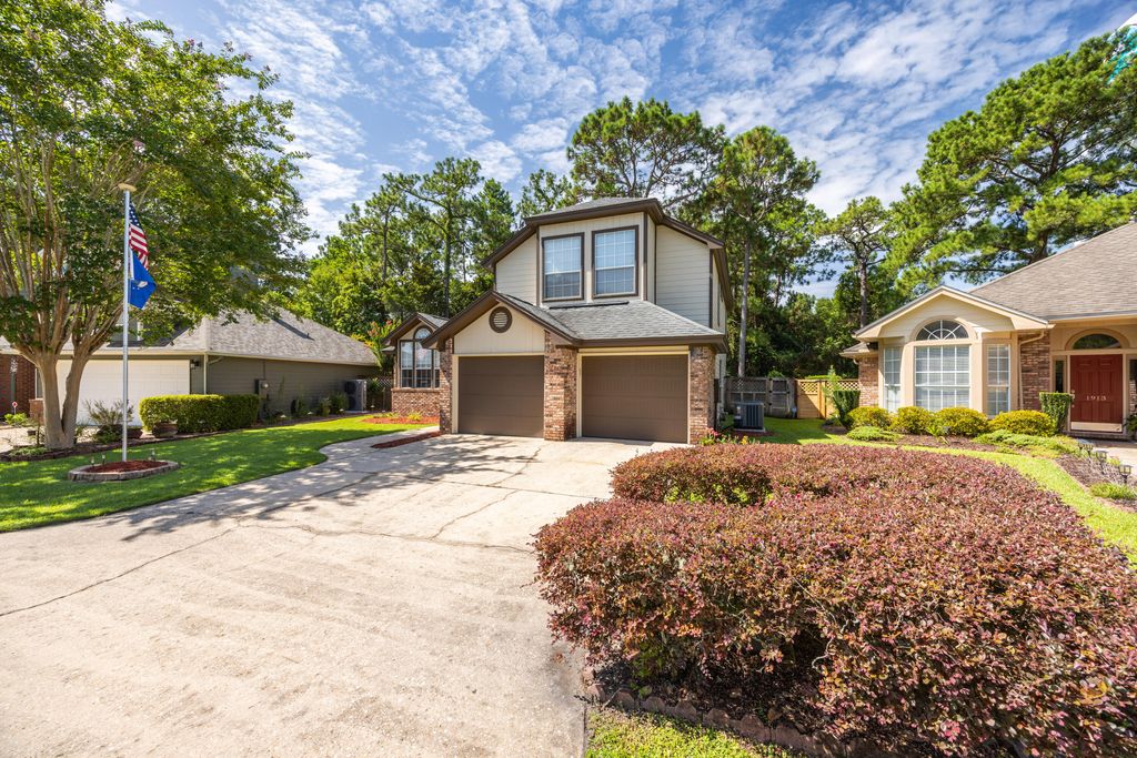Image 38 of property listing at 1911 W Mistral Lane, Fort Walton Beach, FL 32547