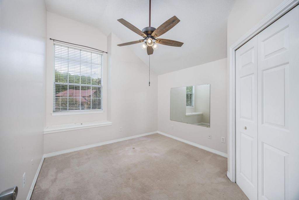 Image 5 of property listing at 1911 W Mistral Lane, Fort Walton Beach, FL 32547
