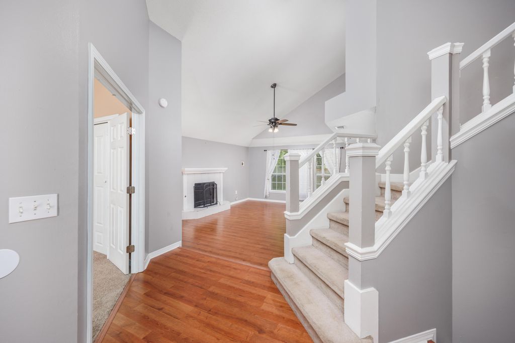Image 8 of property listing at 1911 W Mistral Lane, Fort Walton Beach, FL 32547