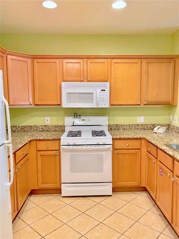 1304 SEVEN EAGLES COURT 1304, Reunion, FL 34747