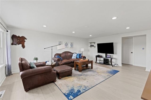 3003 E 171st Street, Belton, MO 64012