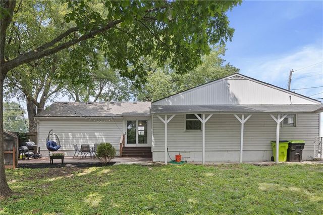 3003 E 171st Street, Belton, MO 64012