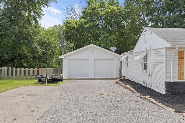 3003 E 171st Street, Belton, MO 64012