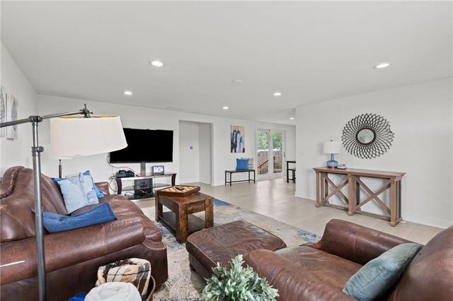 3003 E 171st Street, Belton, MO 64012
