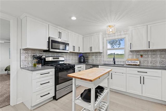 3003 E 171st Street, Belton, MO 64012