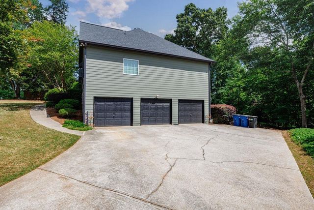 8225 Mossybrook Lane, Douglasville, GA 30135