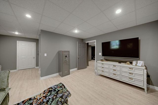 8225 Mossybrook Lane, Douglasville, GA 30135