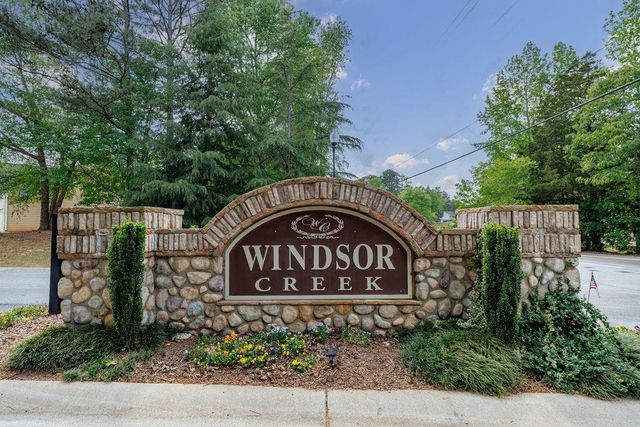 8225 Mossybrook Lane, Douglasville, GA 30135