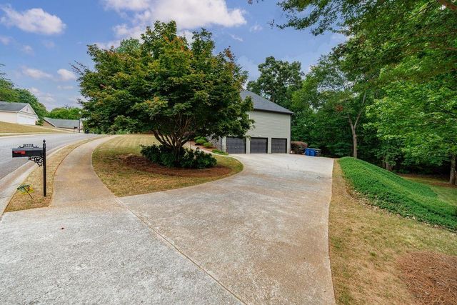8225 Mossybrook Lane, Douglasville, GA 30135