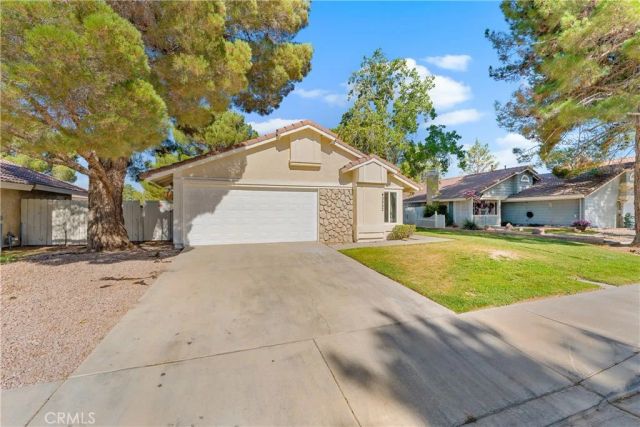 43552 Yew Street, Lancaster, CA 93536