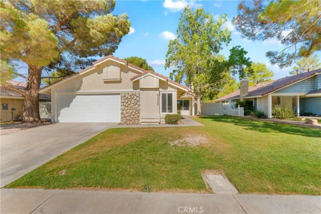 43552 Yew Street, Lancaster, CA 93536