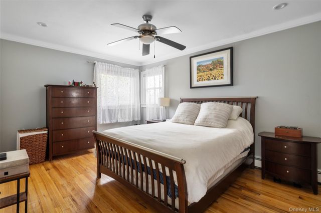 139 Baker Court, Island Park, NY 11558