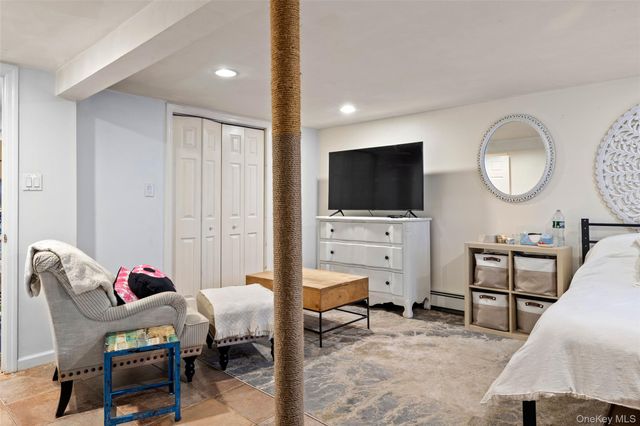 139 Baker Court, Island Park, NY 11558