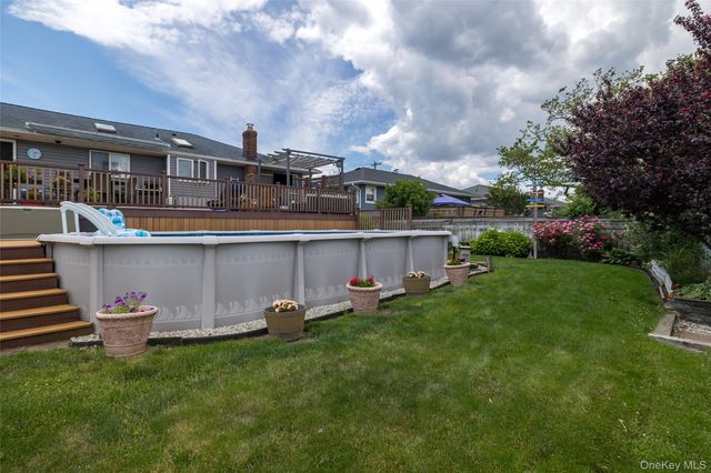 139 Baker Court, Island Park, NY 11558