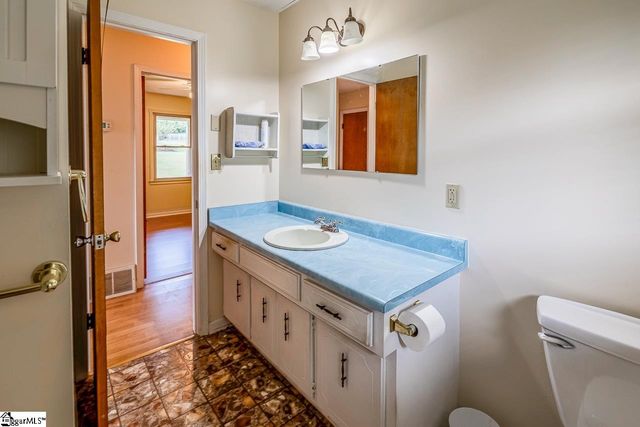 109 Edgewood Avenue, Easley, SC 29640