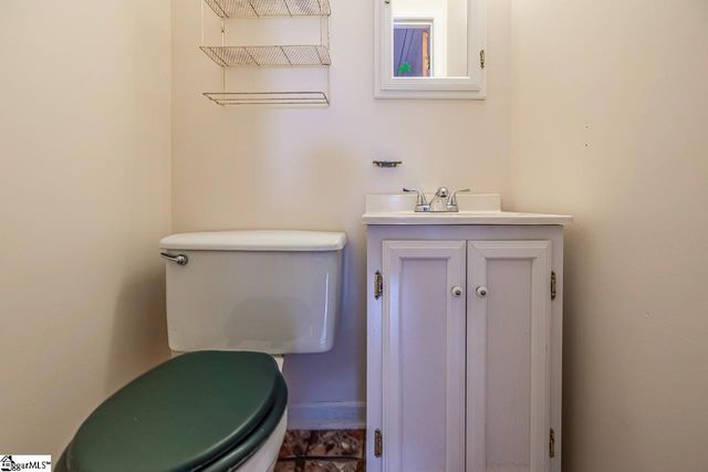 109 Edgewood Avenue, Easley, SC 29640