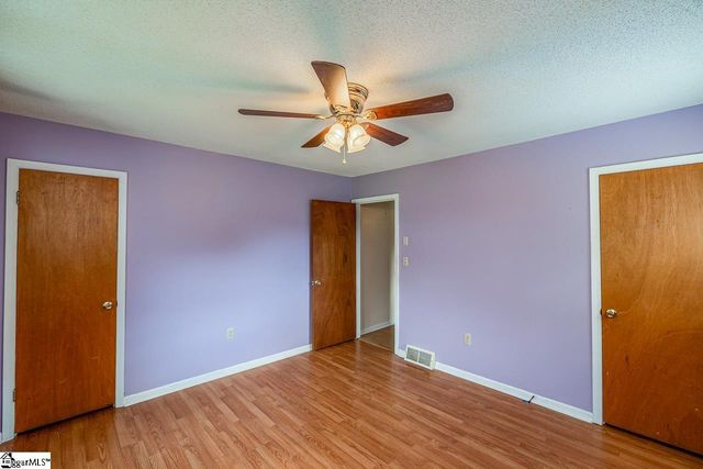 109 Edgewood Avenue, Easley, SC 29640