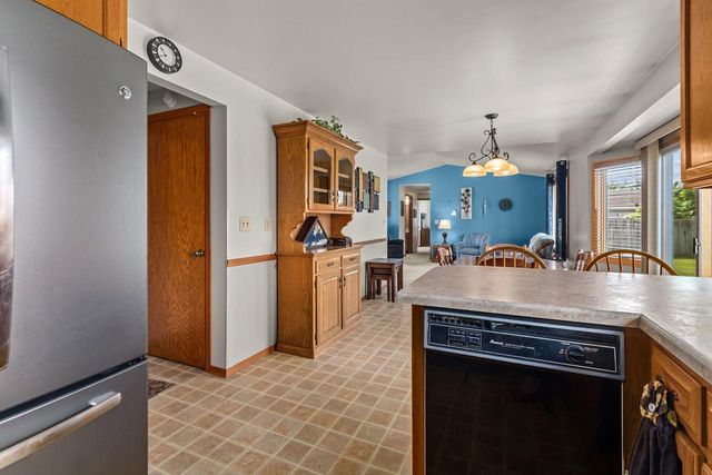 2154 NELLIE LANE, Green Bay, WI 54311