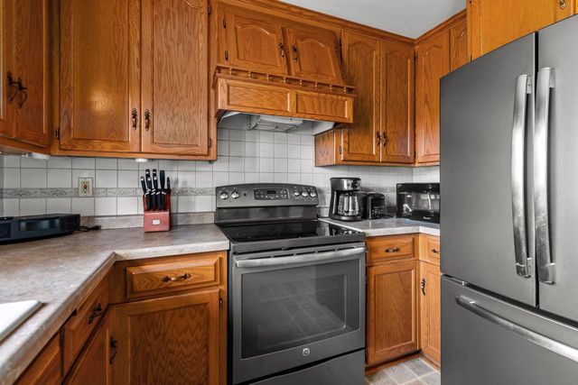 2154 NELLIE LANE, Green Bay, WI 54311