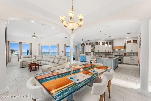 2189 Pineapple Avenue, Melbourne, FL 32935