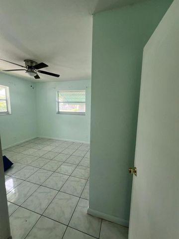 2780 NW 2nd Street, Boynton Beach, FL 33435