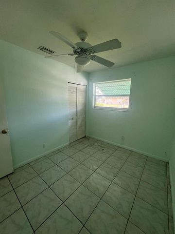 2780 NW 2nd Street, Boynton Beach, FL 33435