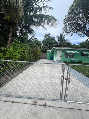 2780 NW 2nd Street, Boynton Beach, FL 33435