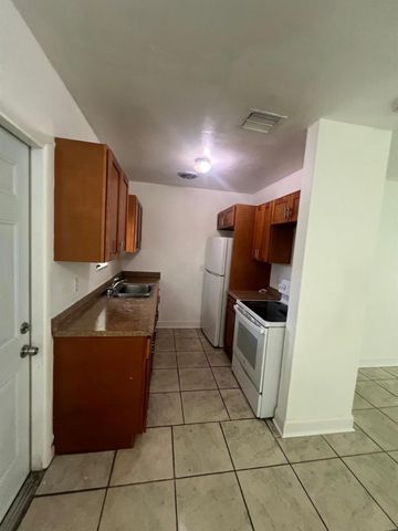 2780 NW 2nd Street, Boynton Beach, FL 33435