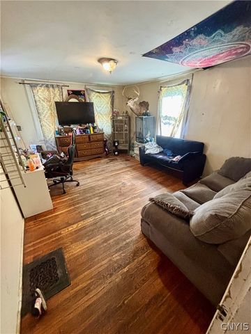 121 Osborne Street, Auburn, NY 13021