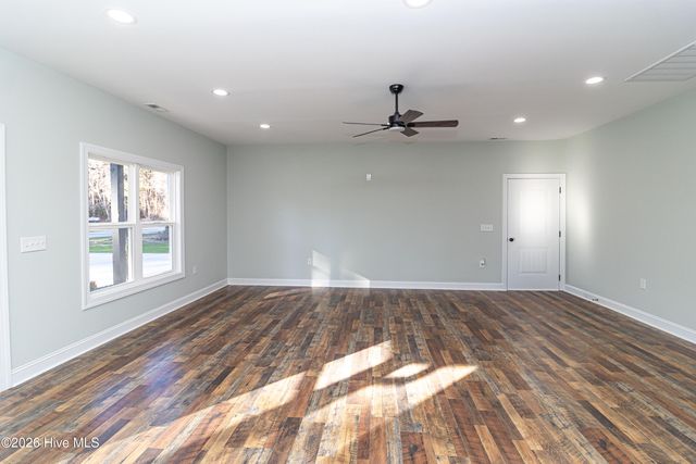 105 Franklin Street, La Grange, NC 28551