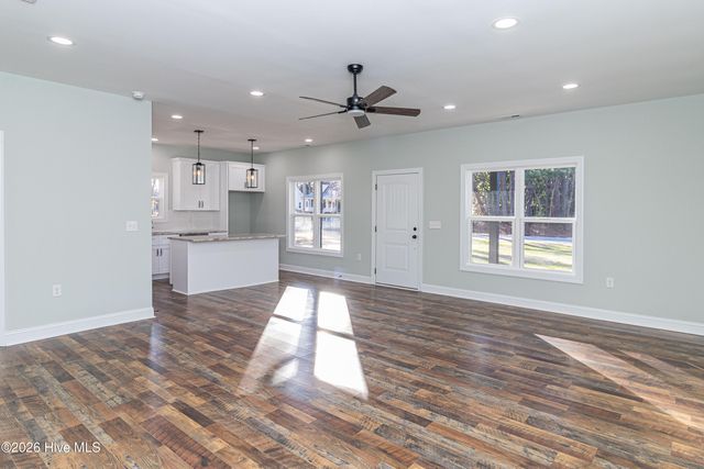 105 Franklin Street, La Grange, NC 28551