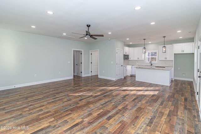 105 Franklin Street, La Grange, NC 28551