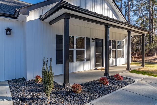 105 Franklin Street, La Grange, NC 28551