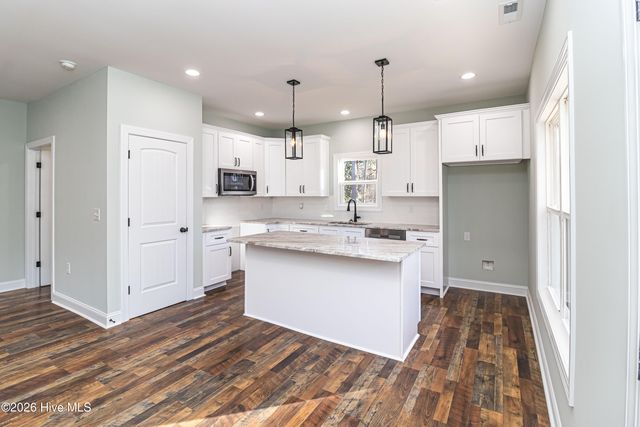 105 Franklin Street, La Grange, NC 28551