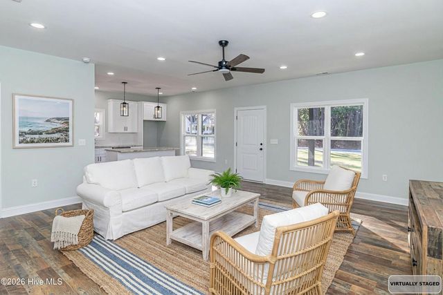 105 Franklin Street, La Grange, NC 28551