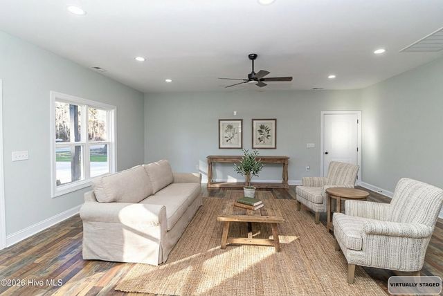 105 Franklin Street, La Grange, NC 28551